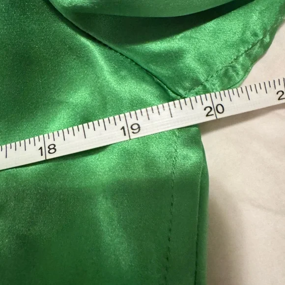 Robbie Bee Vintage 100% Silk Green Shirt with Leopard accents - Picture 8 of 8